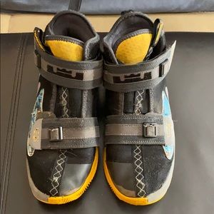 7y Nike LeBron James